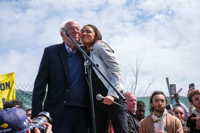 Ny,,Ny,,Usa:,April,24,,2022:,Bernie,Sanders,And,Alexandria