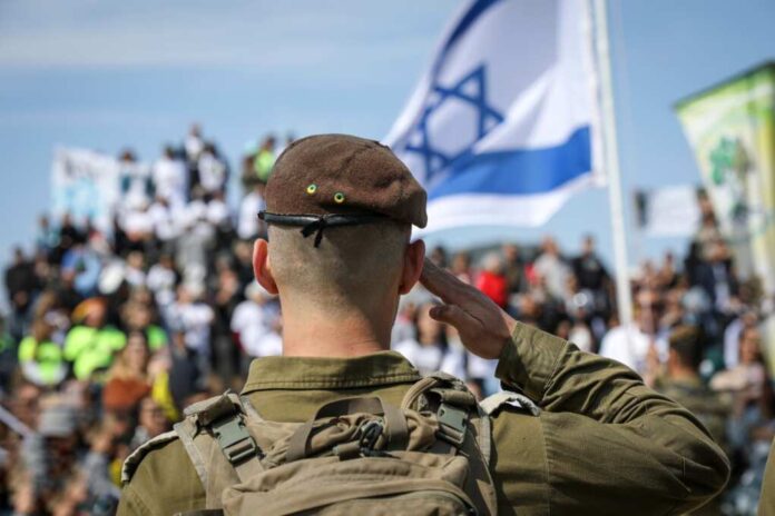 A,Proud,Israeli,Soldier,With,The,Flag