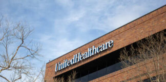 UnitedHealthcare office building with a clear sky